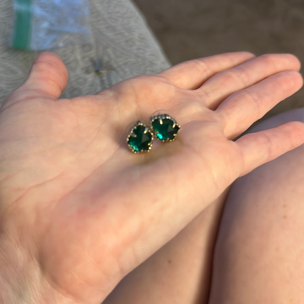 Green Kendra Scott stud earrings